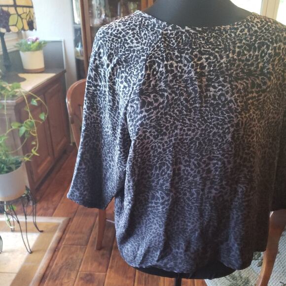 Join XS leopard print (black) white to‎ gray background - Picture 1 of 6